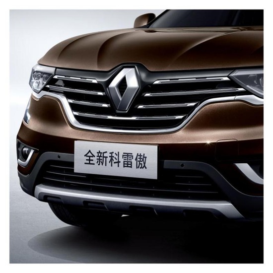 梅赛德斯鏖战雷诺车队，诺里斯状态火热