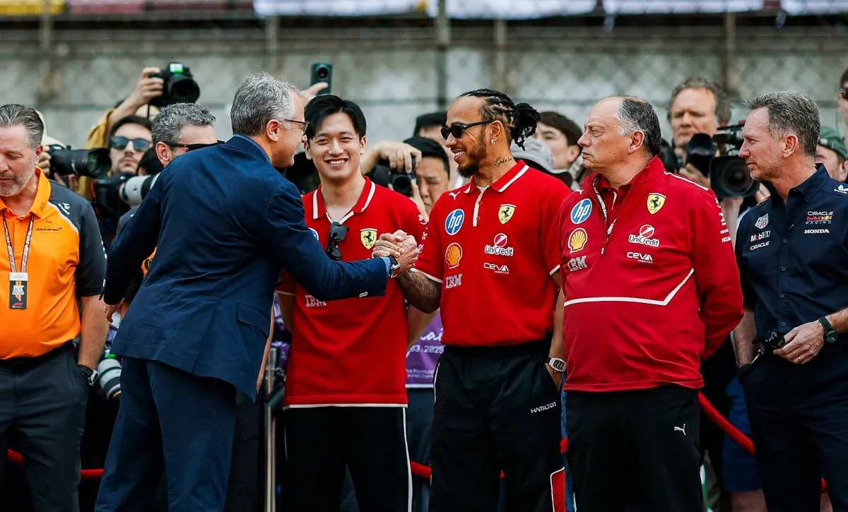 法拉利翻盘红牛二队，周冠宇带队取胜