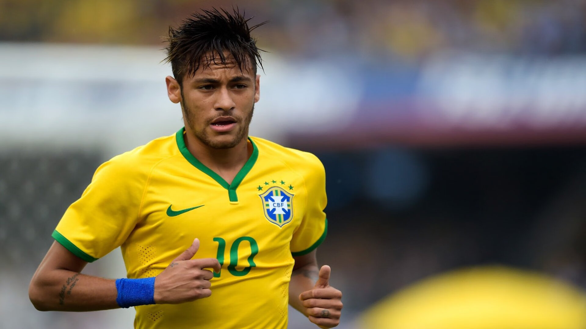 当足球与F1的叙事交织,阿森纳南美战略告捷,本泽马赛道超车引爆新赛季