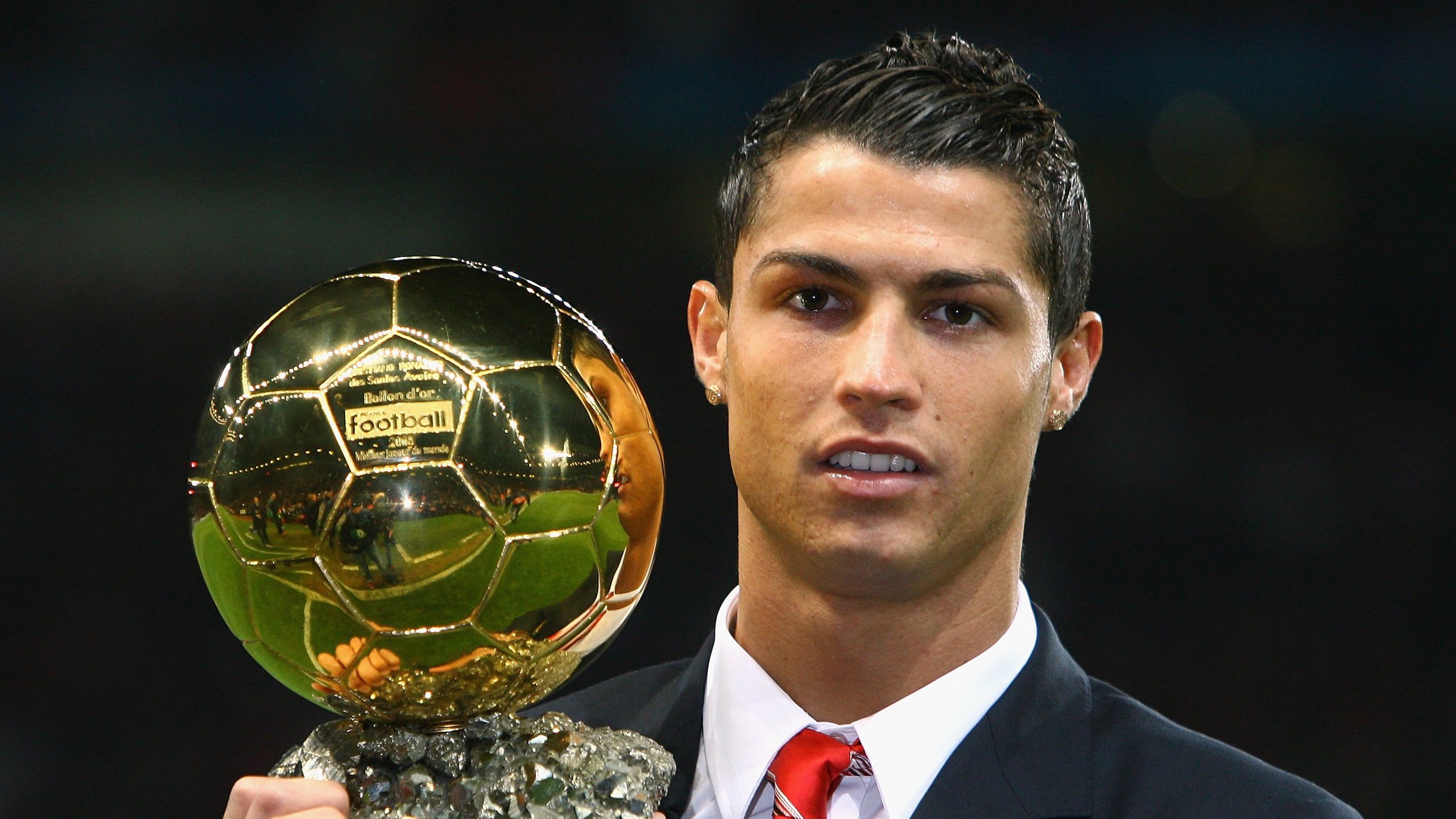 年度焦点之战之夜,佩德里完成里程碑